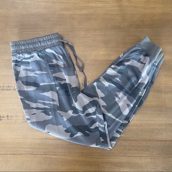 Splendid Grey Camo Jogger Pants L 